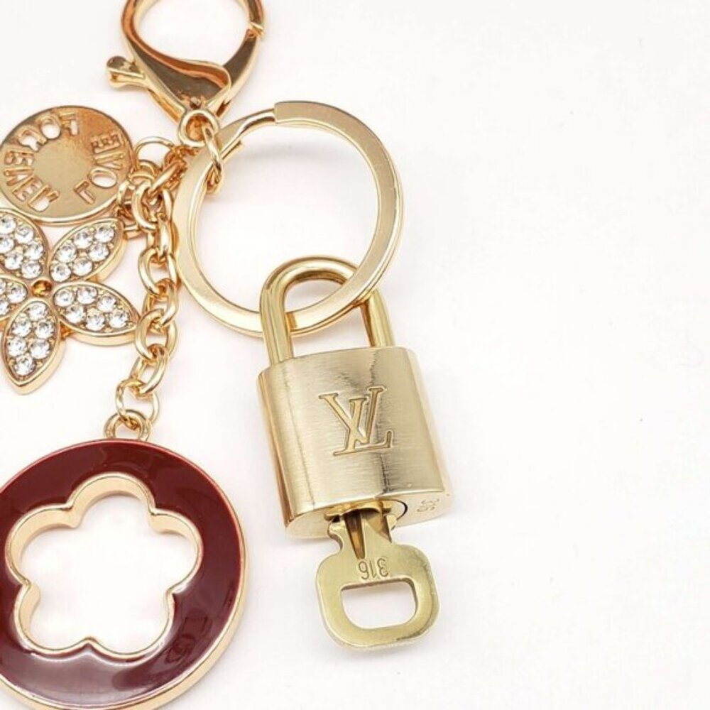 Louis Vuitton Authentic Gold Lock 🔒 Unbranded Flower Keychain Charm for Bags - Picture 5 of 8